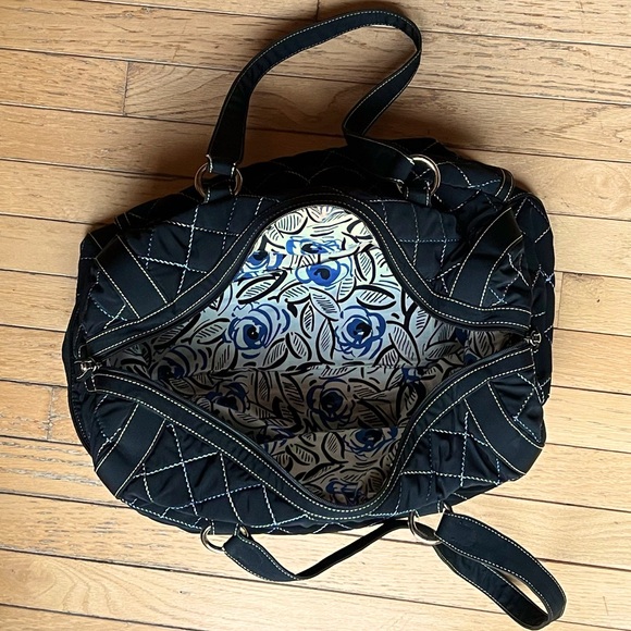 ** NO BUNDLE ITEM ** Vera Bradley Travel Duffle Bag - Large - Picture 1 of 11
